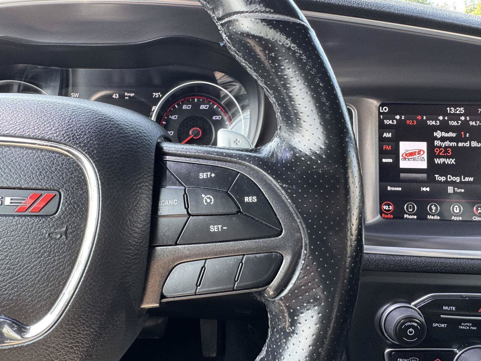 Used 2019 Dodge Charger SXT AWD/4WD image 25
