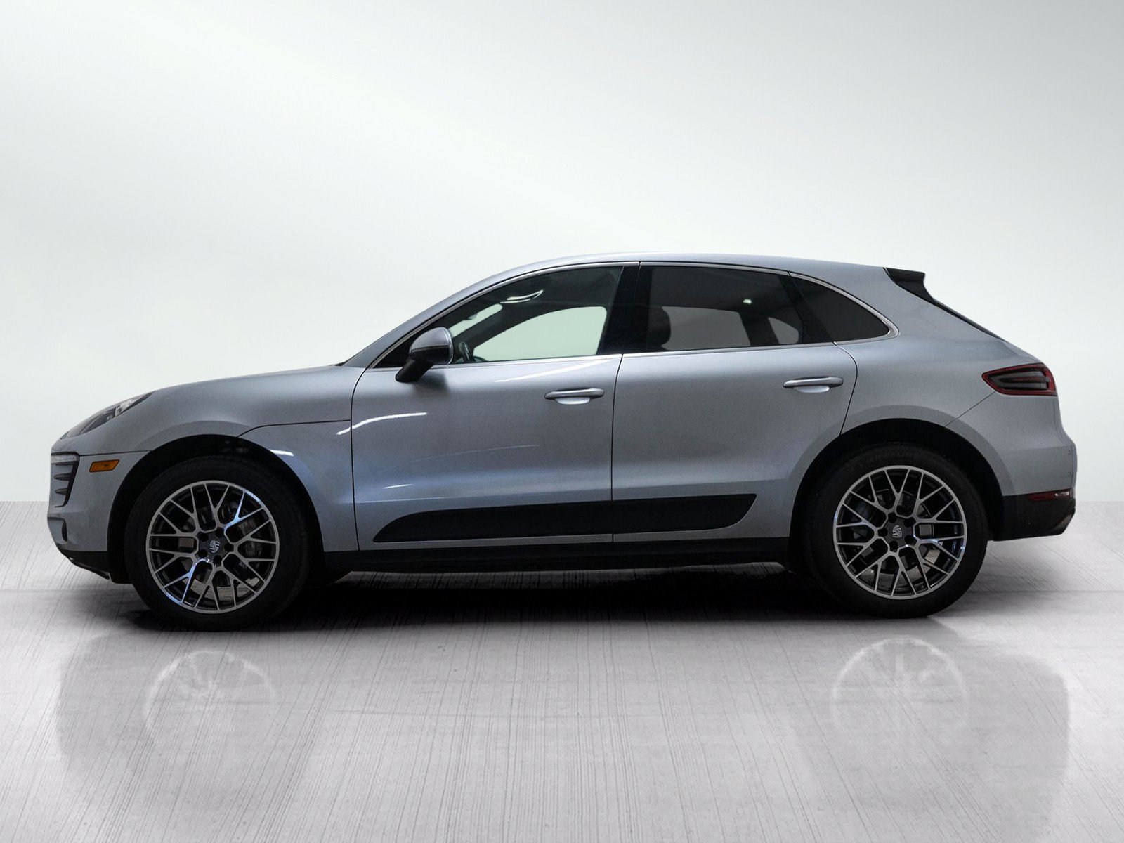 Used 2018 Porsche Macan S AWD/4WD image 3