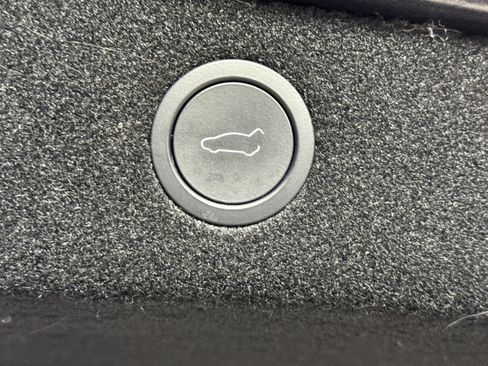 Used 2024 Tesla Model 3 Standard Range RWD image 39