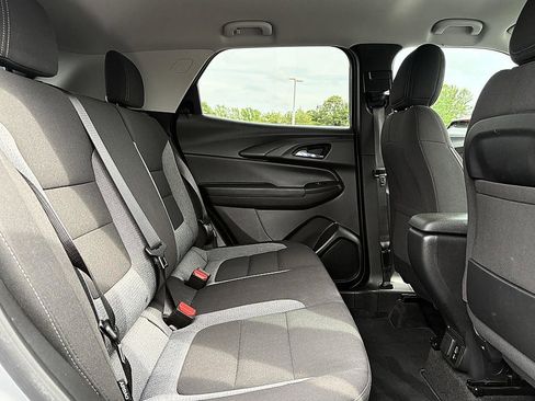 Used 2023 Chevrolet TrailBlazer LT w/ Convenience Package FWD image 12