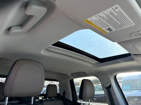 New 2025 Ford Maverick Lariat w/ 4K Tow Package AWD/4WD image 12