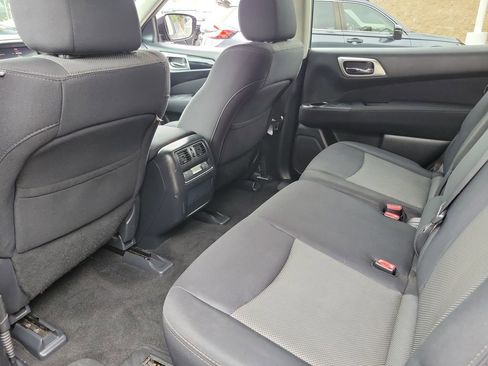 Used 2017 Nissan Pathfinder S FWD image 13
