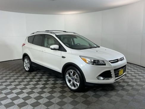 Used 2016 Ford Escape Titanium w/ Equipment Group 301A AWD/4WD image 3