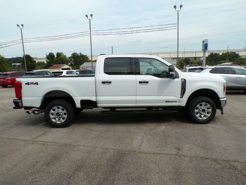 Used 2024 Ford F250 XLT image 9