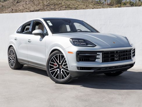 New 2025 Porsche Cayenne S AWD/4WD image 9