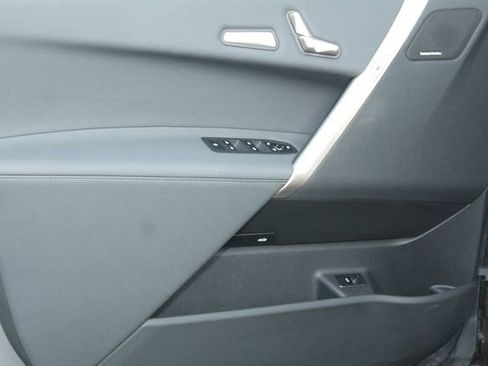 Used 2024 BMW iX xDrive50 w/ Premium Package image 22