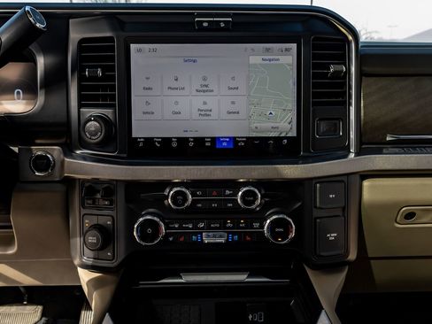 Used 2025 Ford F450 Platinum w/ Platinum Plus Package AWD/4WD image 22