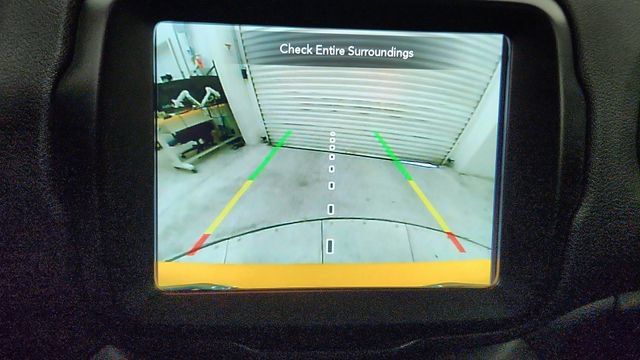 Used 2023 Jeep Renegade Latitude AWD/4WD image 21