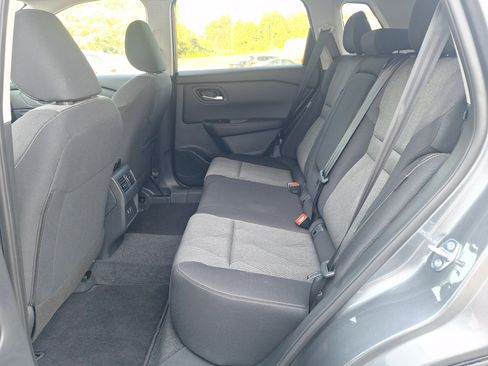 Certified 2026 Nissan Rogue SV FWD image 12