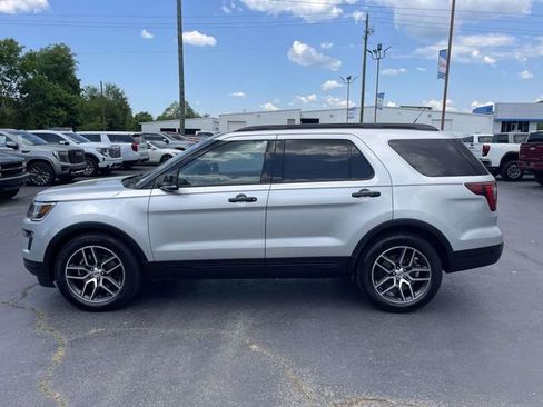 Used 2019 Ford Explorer Sport AWD/4WD image 2