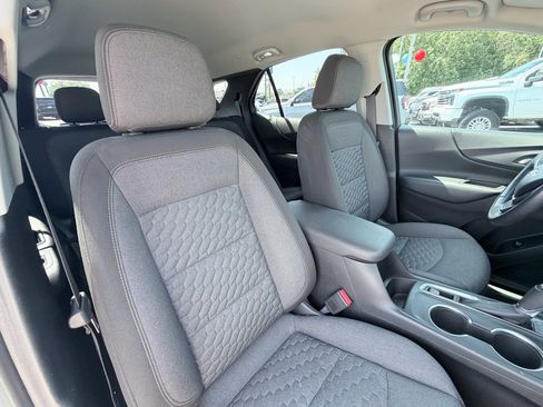 Used 2018 Chevrolet Equinox LT FWD image 25