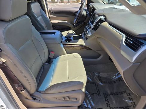Used 2017 GMC Yukon SLT w/ Open Road Package AWD/4WD image 23