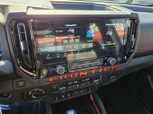 New 2026 Nissan Frontier PRO-4X w/ Tow Package AWD/4WD image 11
