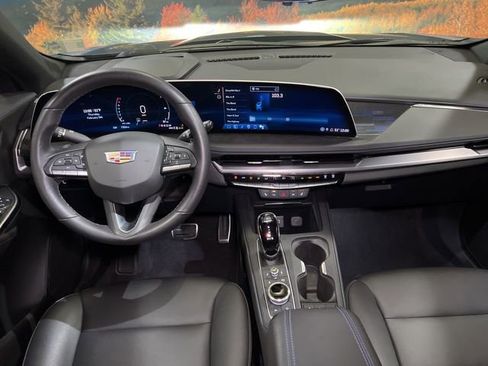 Used 2025 Cadillac XT4 Sport w/ Technology Package image 68