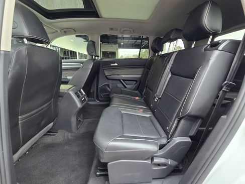 Used 2022 Volkswagen Atlas SEL R-Line image 19