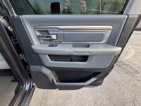 Used 2016 RAM 2500 SLT image 21