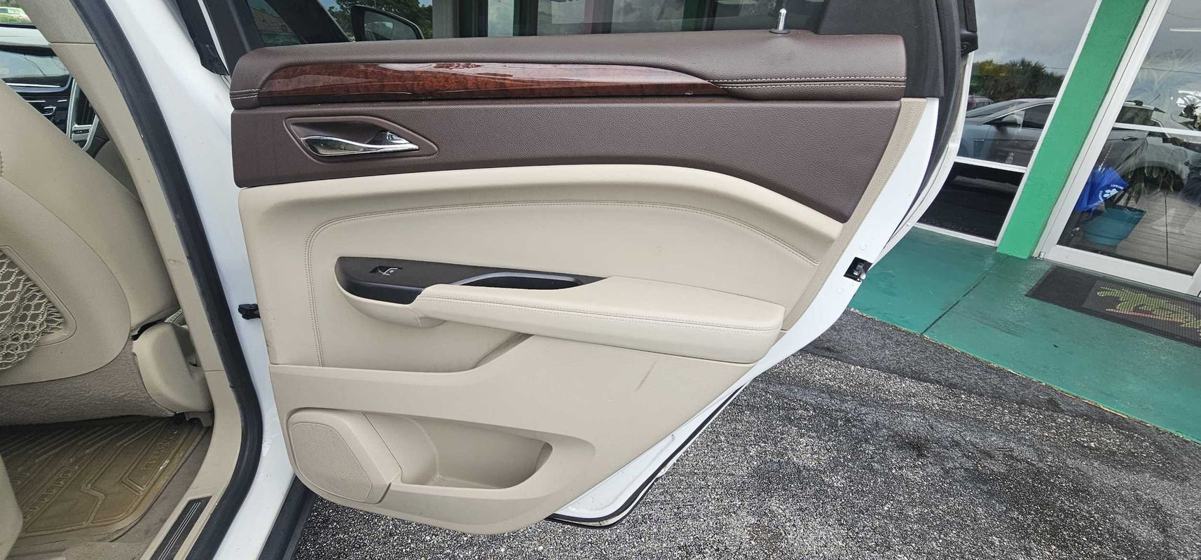 Used 2016 Cadillac SRX Luxury FWD image 21