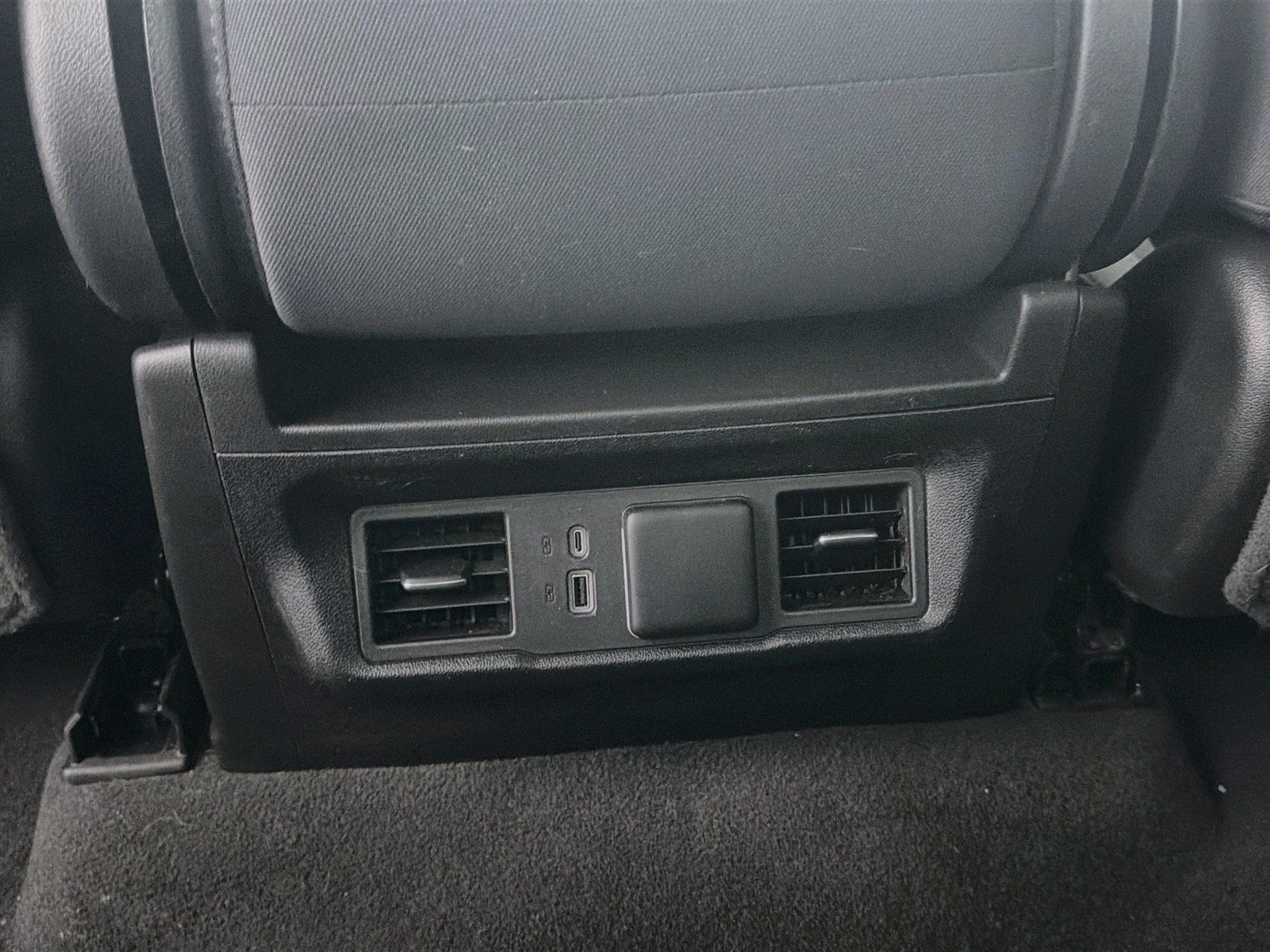 Used 2024 Chevrolet Silverado 1500 LT AWD/4WD image 27
