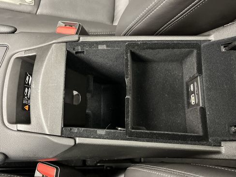 Certified 2025 Cadillac XT5 Premium Luxury image 28