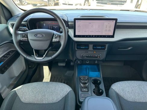 Used 2025 Ford Maverick XLT w/ XLT Luxury Package FWD image 16