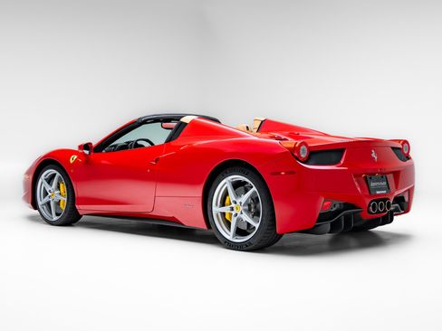 Used 2014 Ferrari 458 Spider RWD image 30