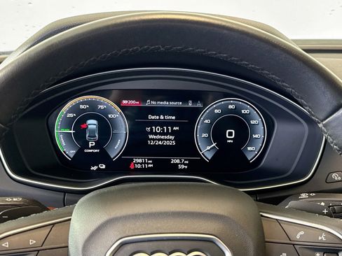 Used 2022 Audi Q5 e Premium Plus w/ Premium Plus Package image 12