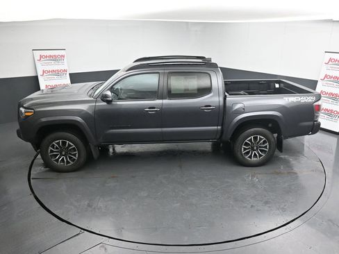 Used 2022 Toyota Tacoma TRD Sport image 25