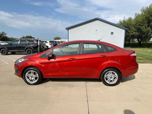 Used 2019 Ford Fiesta SE w/ Cold Weather Package FWD image 3