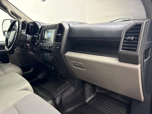 Used 2022 Ford F250 XL w/ Power Equipment Group AWD/4WD image 14