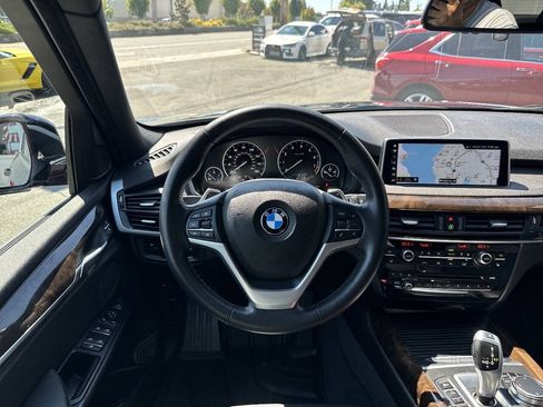 Used 2018 BMW X5 xDrive40e AWD/4WD image 24
