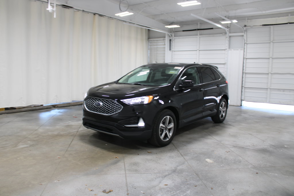 Used 2024 Ford Edge SEL w/ Convenience Package AWD/4WD image 4