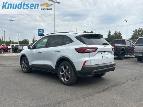 Used 2025 Ford Escape ST-Line Select AWD/4WD image 5