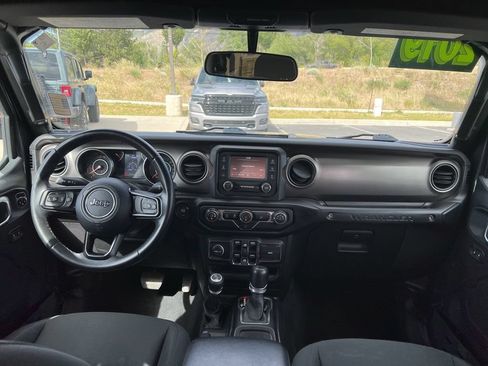 Used 2019 Jeep Wrangler Unlimited Sport S AWD/4WD image 22