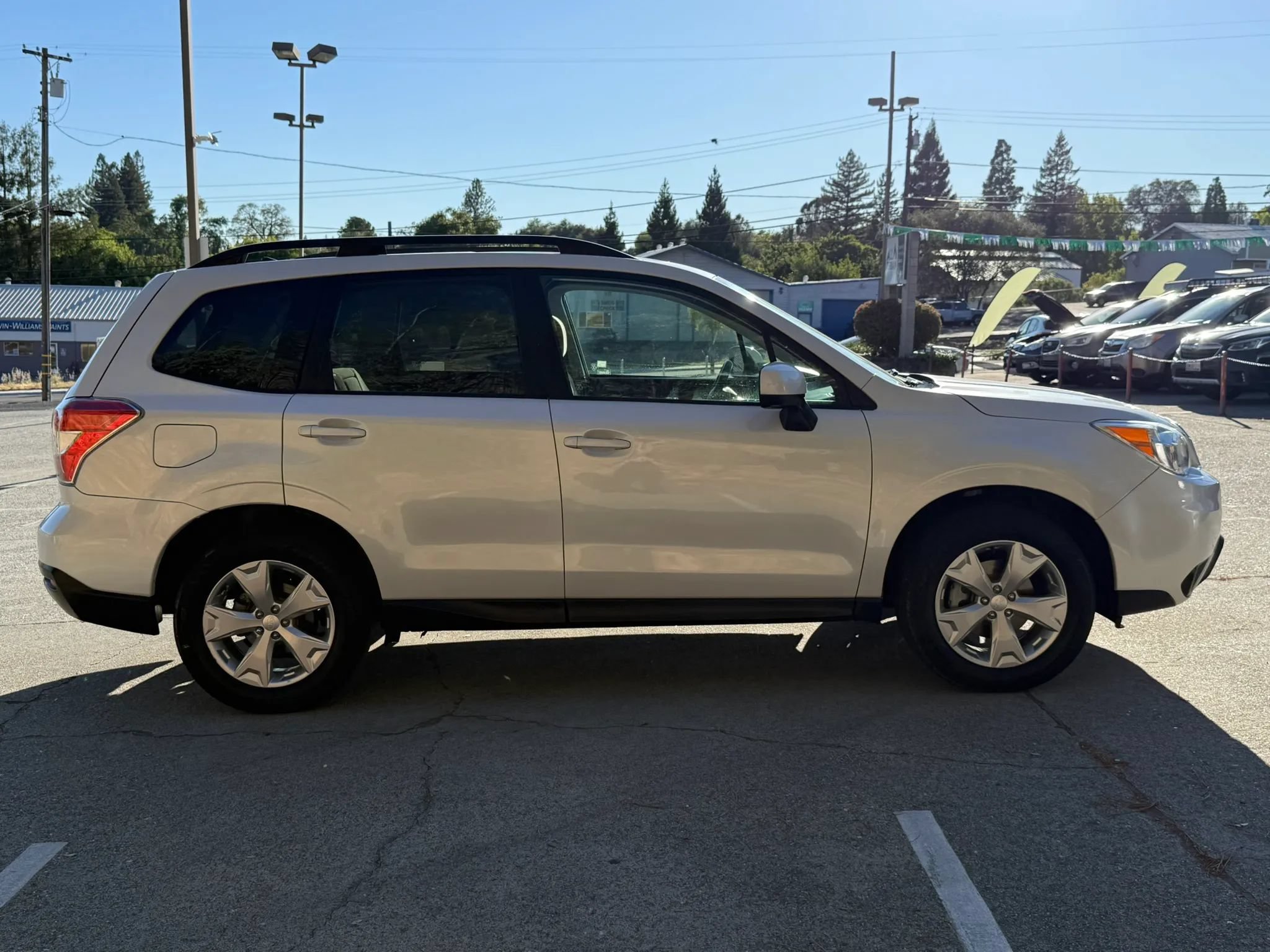 Used 2015 Subaru Forester 2.5i Premium AWD/4WD image 9