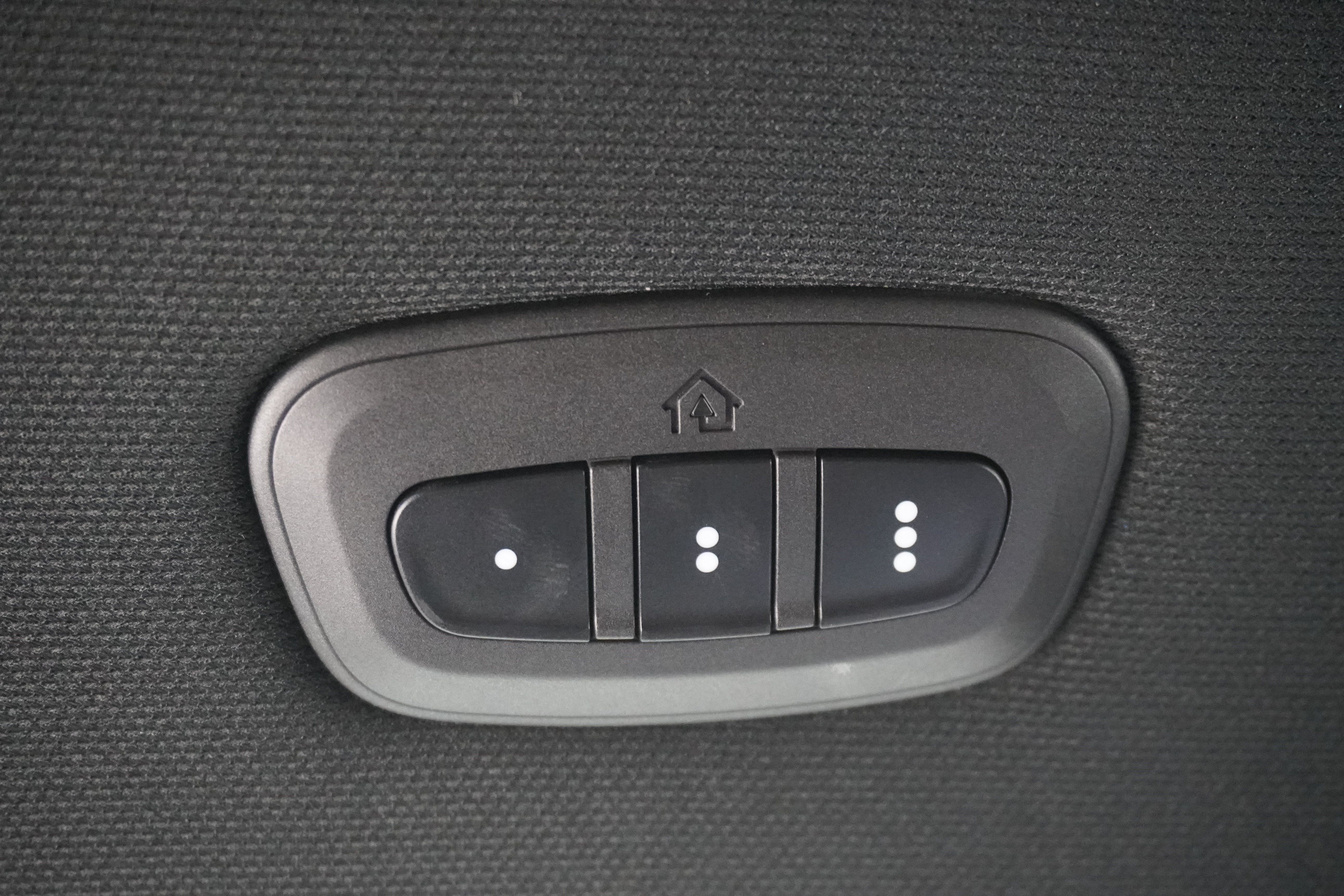 Used 2025 RAM 3500 Limited AWD/4WD image 30