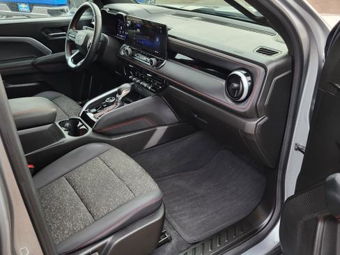 Used 2024 Chevrolet Colorado Z71 w/ Advanced Trailering Package image 9