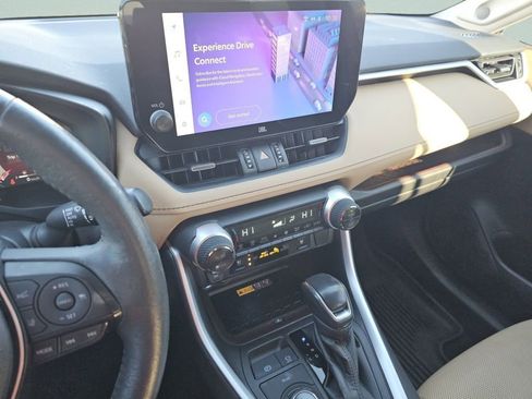 Used 2023 Toyota RAV4 Limited image 32
