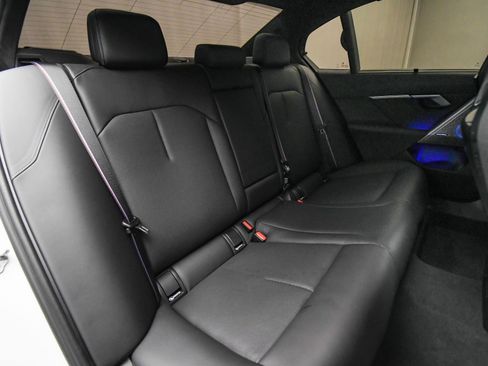 Used 2025 BMW M5 w/ Carbon Package image 50