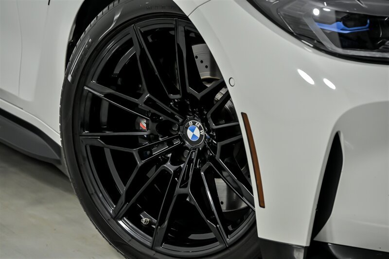 Used 2021 BMW M4 Competition w/ M Carbon Exterior Package RWD image 4