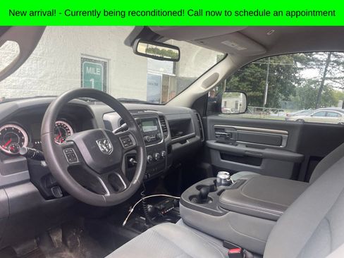 Used 2018 RAM 2500 Tradesman w/ Chrome Appearance Group AWD/4WD image 5
