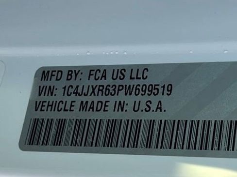 Used 2023 Jeep Wrangler Unlimited Rubicon 4xe w/ Steel Bumper Group image 29