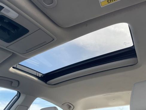 Used 2023 Honda Accord EX image 32