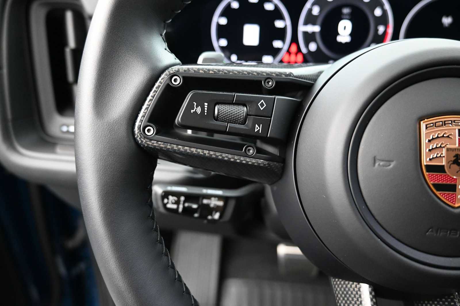 Certified 2026 Porsche Cayenne GTS AWD/4WD image 16