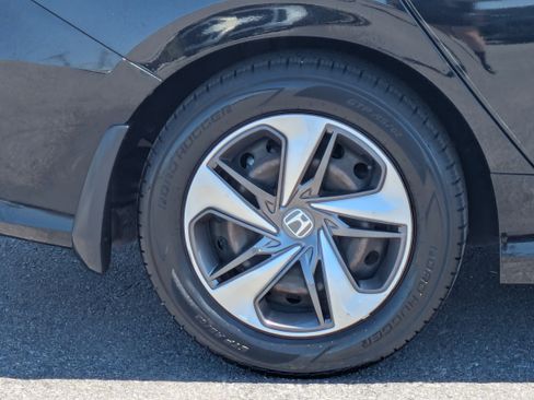 Used 2020 Honda Civic LX image 9