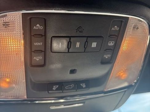 Used 2014 Jeep Grand Cherokee Overland w/ Advanced Technology Group AWD/4WD image 20