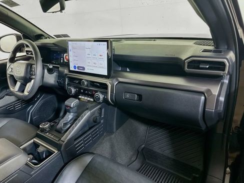 Used 2025 Toyota 4Runner TRD Off-Road Premium image 11