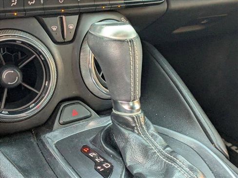 Used 2018 Chevrolet Camaro LT w/ Technology Package image 8