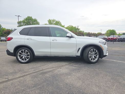Used 2020 BMW X5 xDrive40i w/ Premium Package AWD/4WD image 3