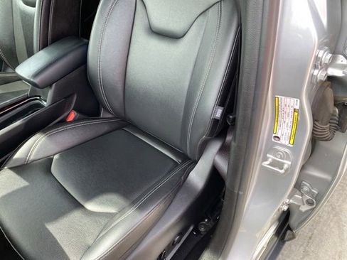 Used 2025 Jeep Compass Limited AWD/4WD image 15