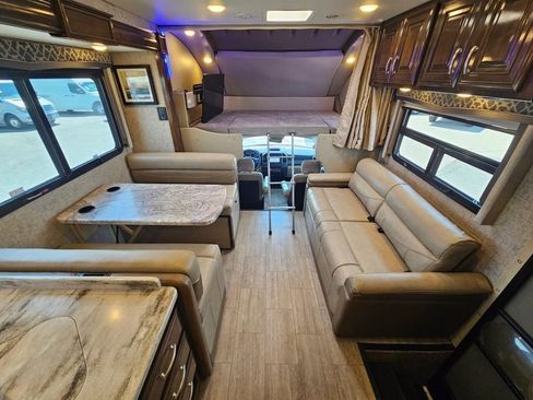 Used 2019 Ford F550 2WD Regular Cab Super Duty w/ XLT Value Package image 11